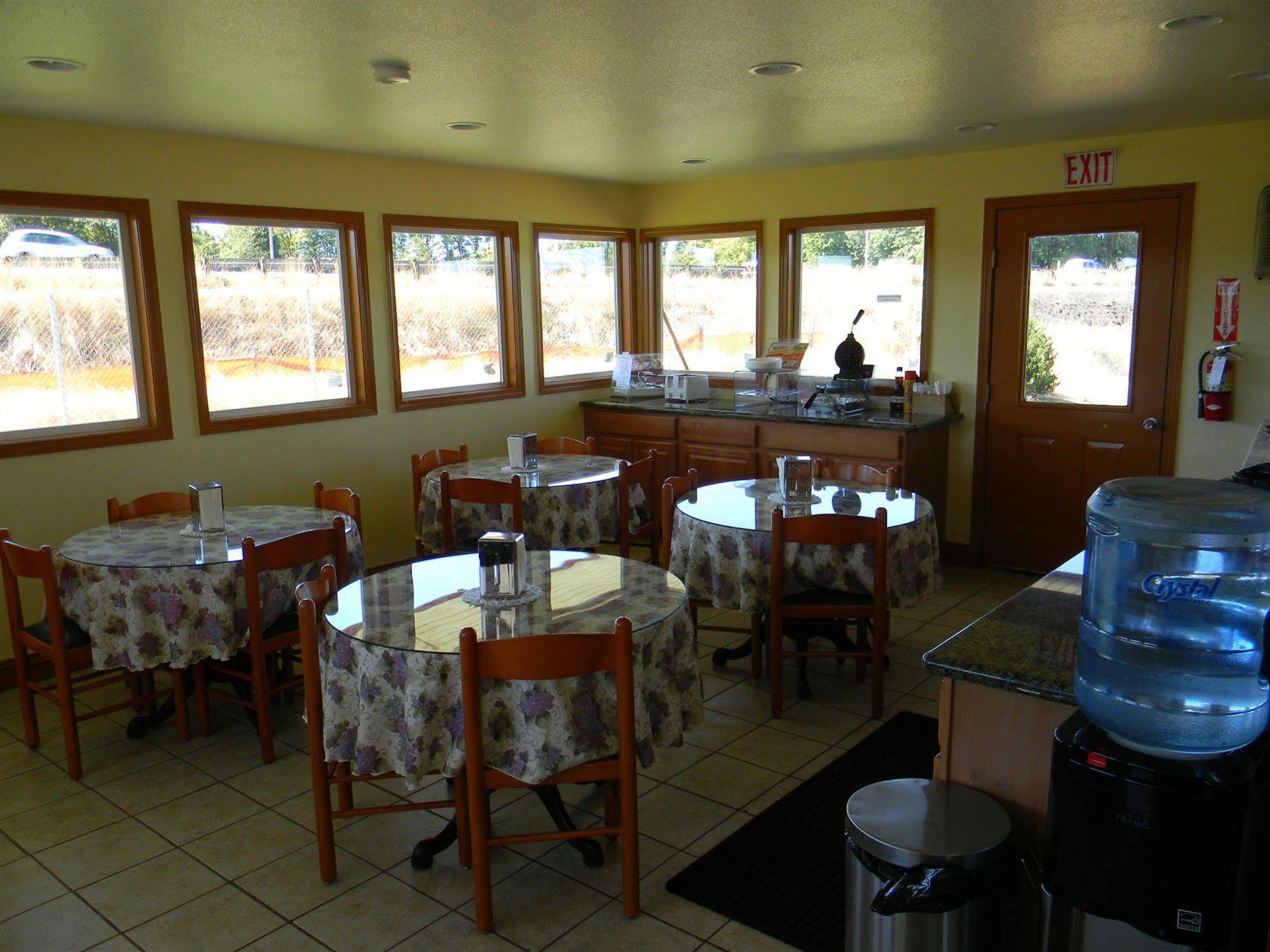 Lakeview Inn Centralia Εξωτερικό φωτογραφία