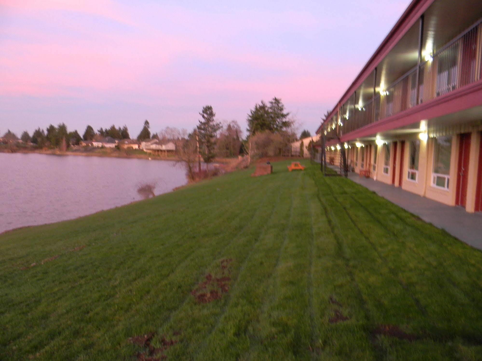 Lakeview Inn Centralia Εξωτερικό φωτογραφία